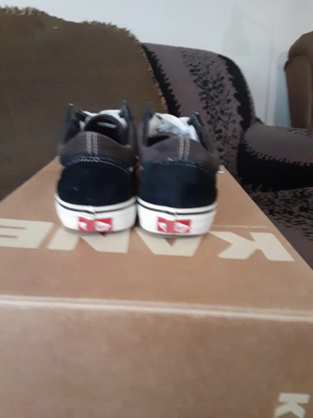 Vans - Picture 2 of 4